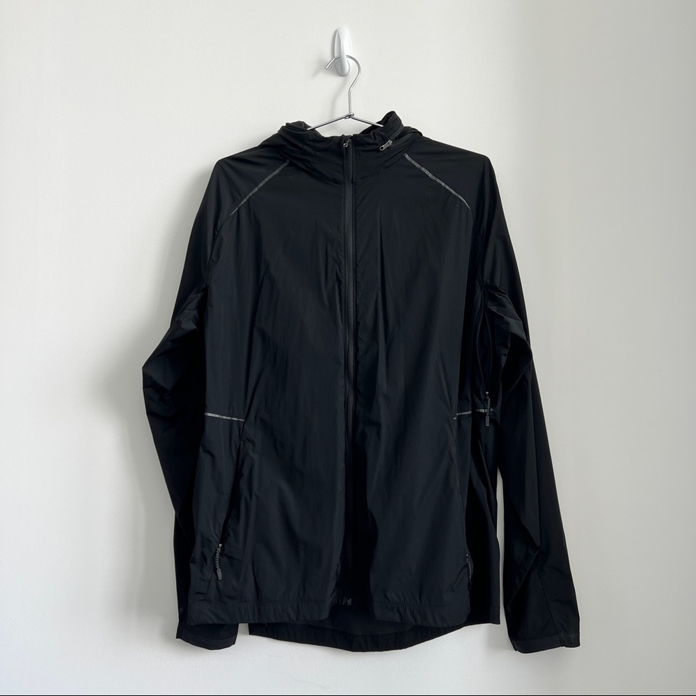 Lululemon Men’s Black Light Jacket, Size XL